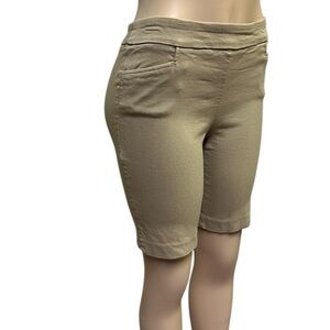 Time and Tru Stretch Pull On Tan Khaki 2 Pocket Bermuda Shorts Womens Small